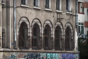 窓改修の費用を安くするためのコツは？