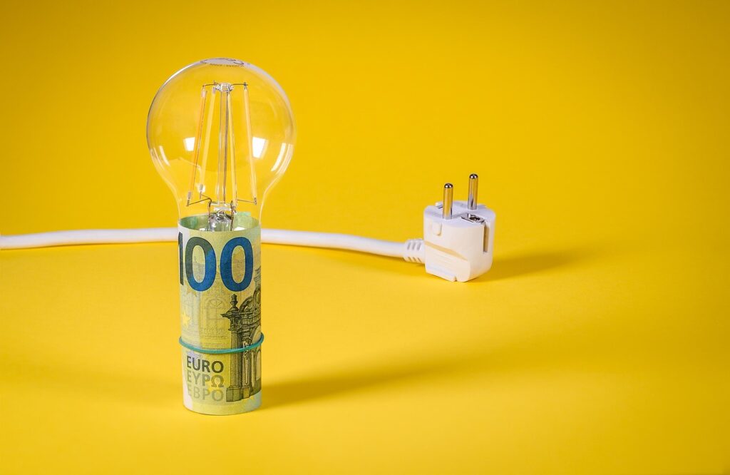 窓に貼る断熱フィルムで電気代を節約する方法は？