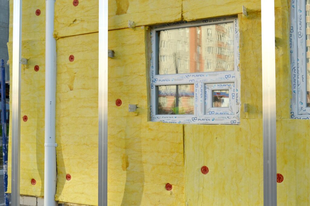 窓の断熱効果で年間の光熱費を削減する方法は？
